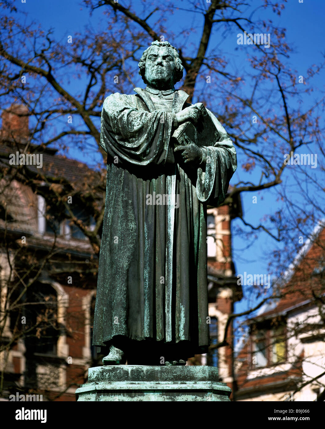 Martin luther statue denkmal hi-res stock photography and images - Alamy