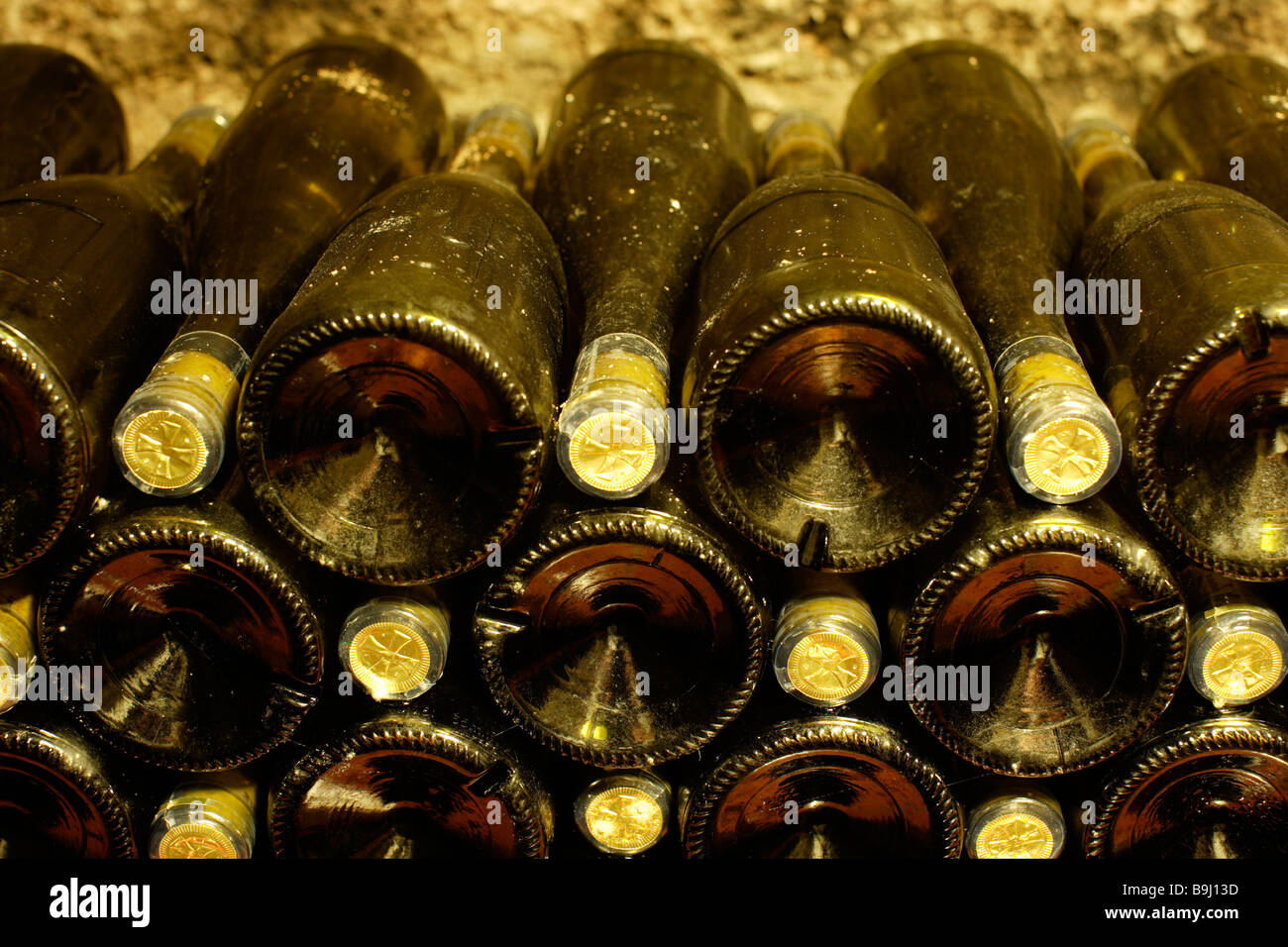 Storing wine bottles hi-res stock photography and images - Alamy