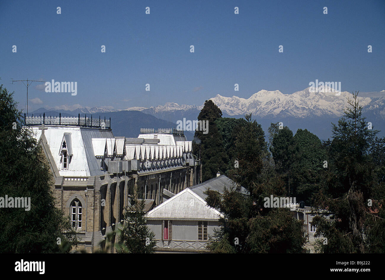 Darjeeling and kanchenjunga hi-res stock photography and images