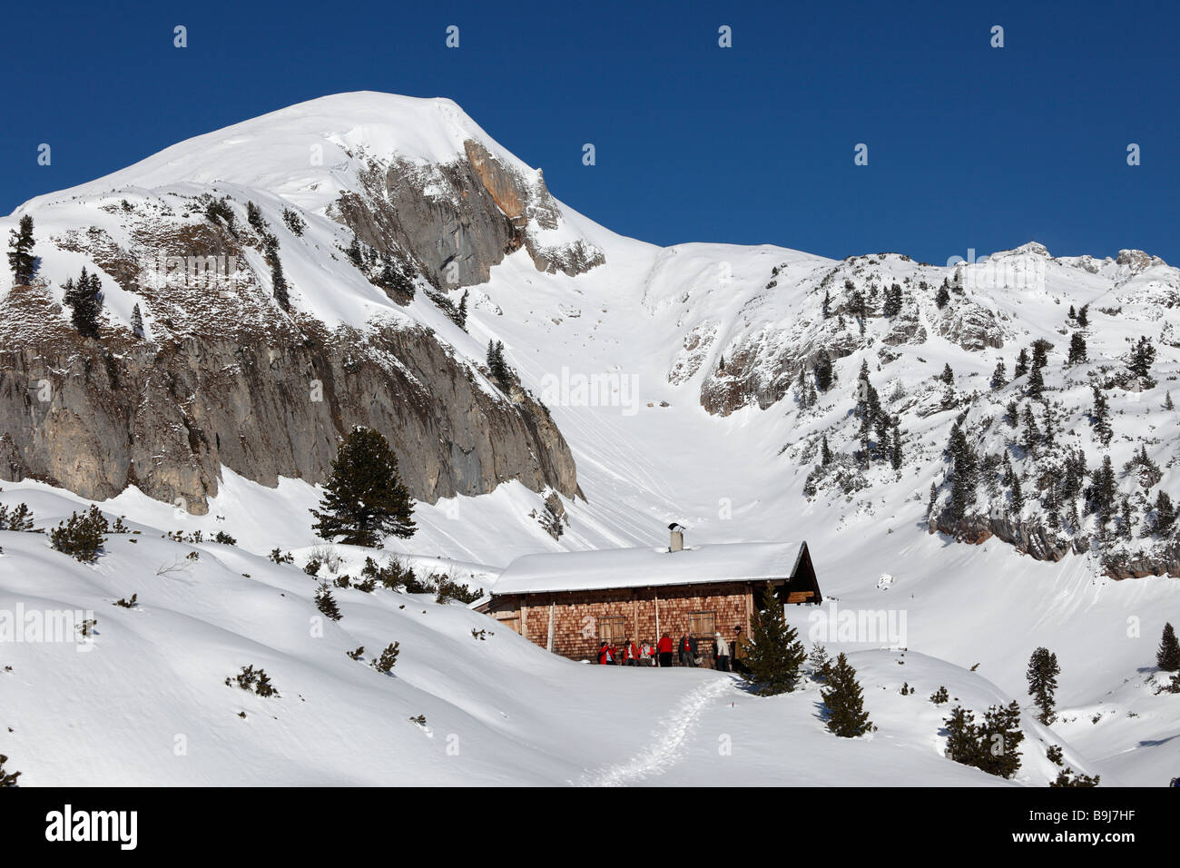 Mauritz alpine hut and Mt Rosskopf in the Rofan, Rofan Range, Tyrol, Austria, Europe Stock Photo