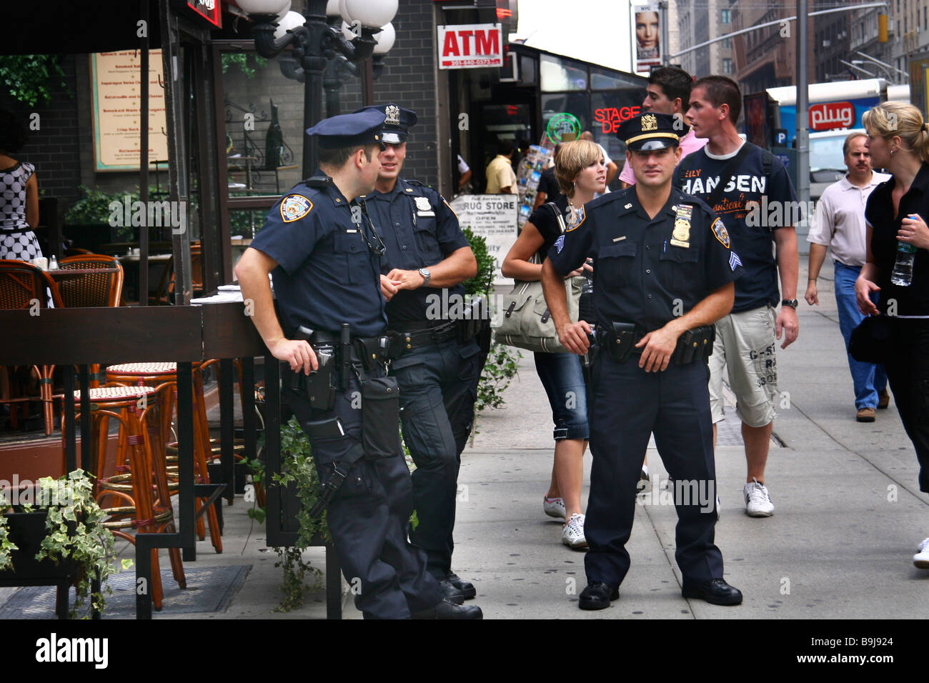 Manhattan police patrol Stock Photo Alamy