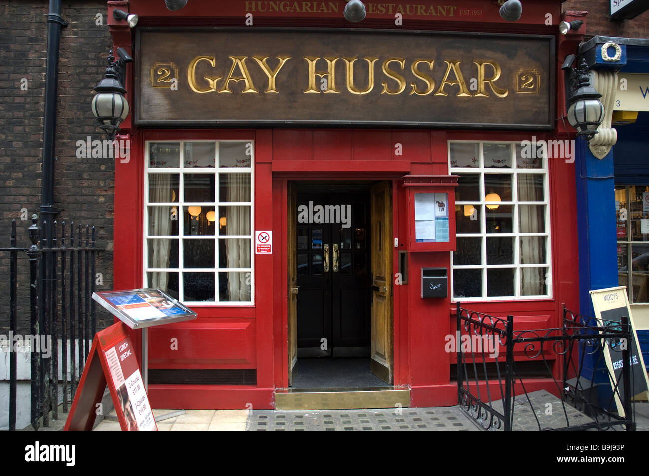 GAY HUSSAR AN IMPORTANT POLITICAL HUNGARAIN RESTAURANT SOHO LONDON ENGLAND Stock Photo