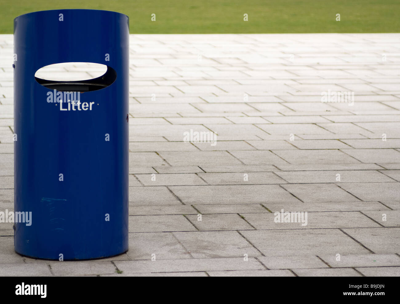 a litter bin Stock Photo Alamy
