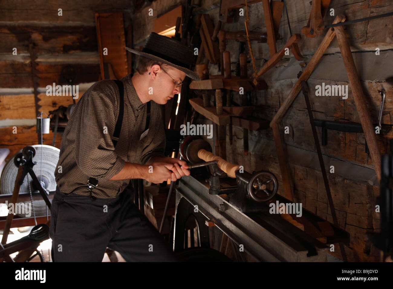 Settlers native americans farming hi-res stock photography and images ...
