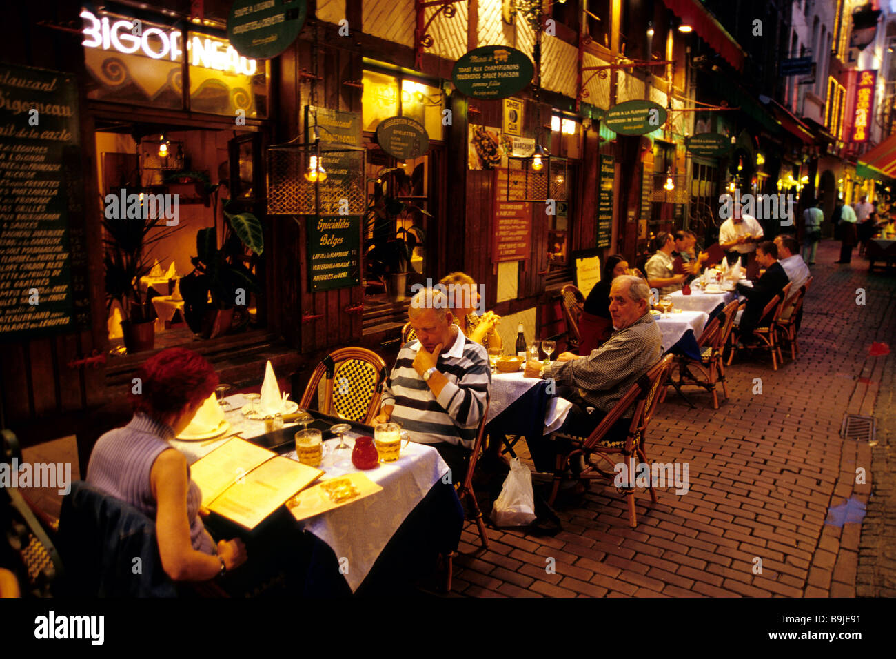 Rue des Bouchers, Beenhouwersstraat, street of the butchers, is a