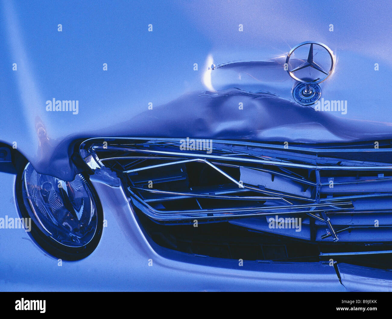 Accidentcar Mercedes car body damage cowling detail car passenger car