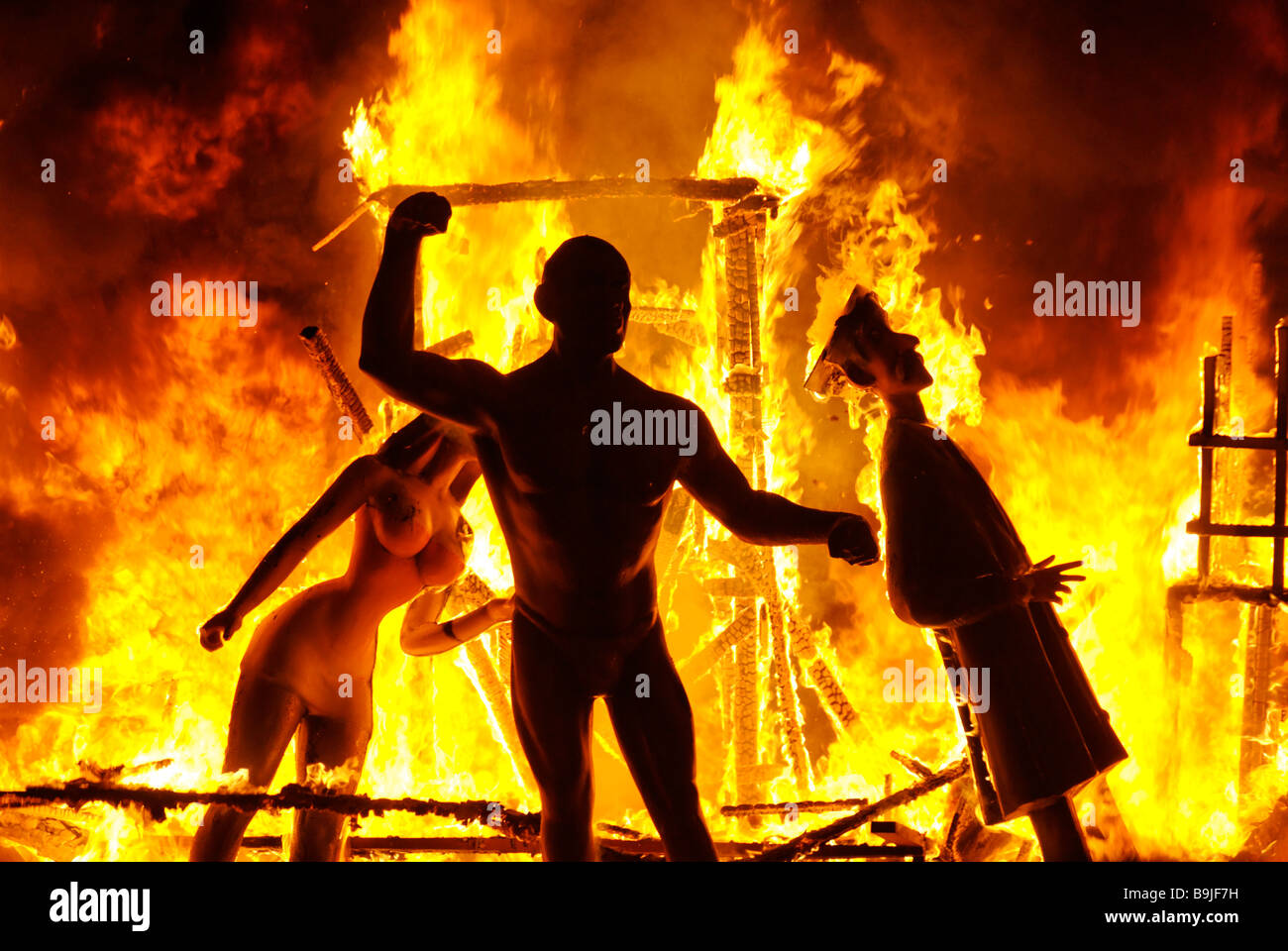 The burning of a Ninot sculpture La Crema during the climax of Las Fallas  festival in Valencia Spain Stock Photo - Alamy