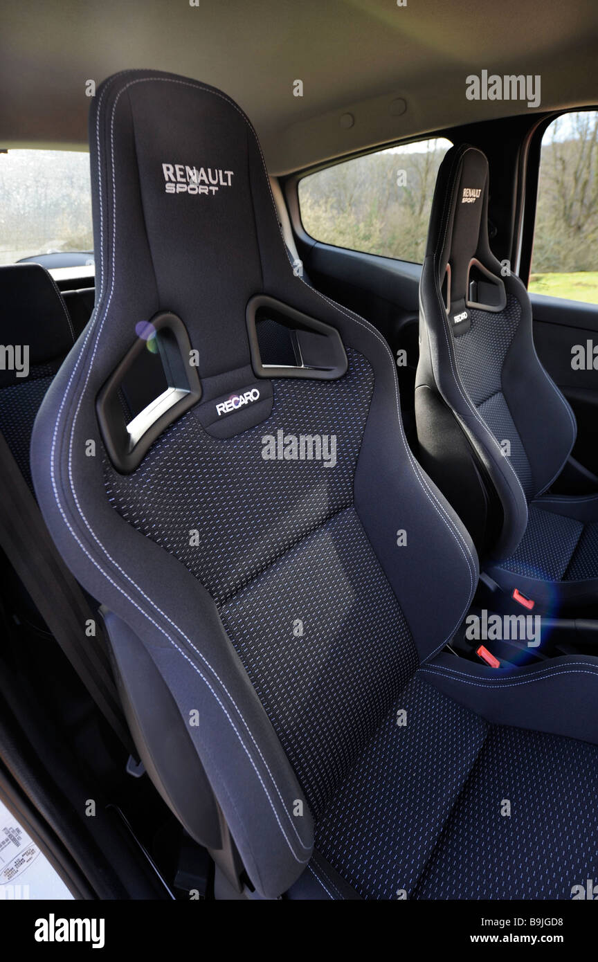 RECARO SPORTS SEATS IN A RENAULT CLIO CUP SUPER MINI CAR UK Stock Photo -  Alamy