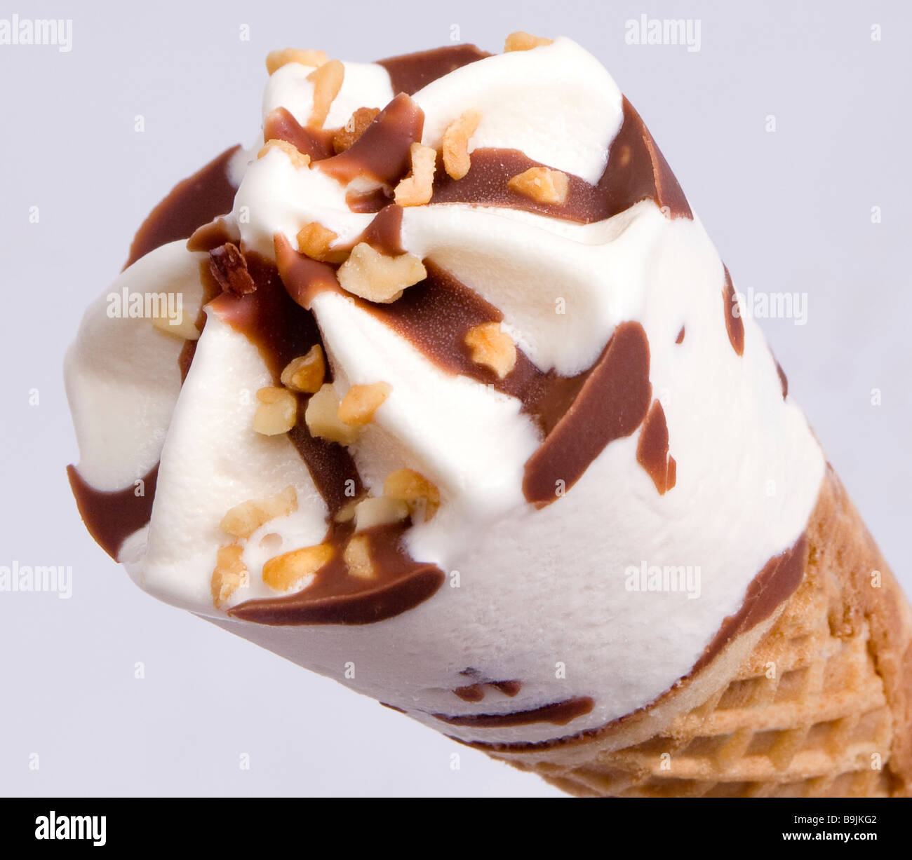 Vanilla ice cream cone hi-res stock photography and images - Alamy