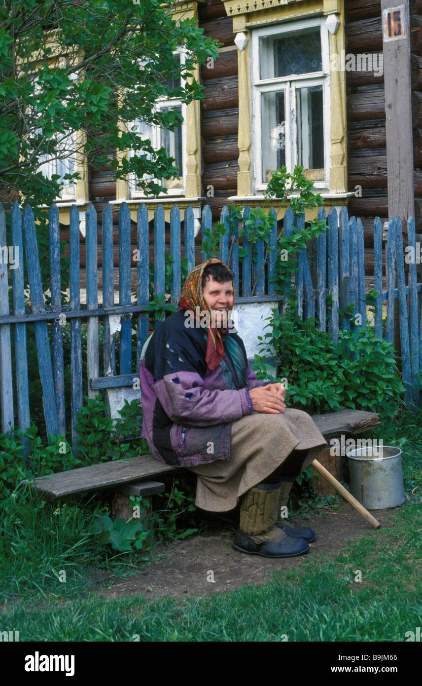 russian mature homemade Woman farm house russia hi-res stock photography and images - Alamy