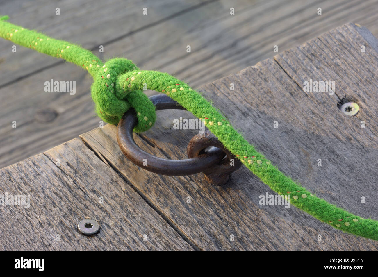 Jetty rope eyelet knots Stock Photo Alamy
