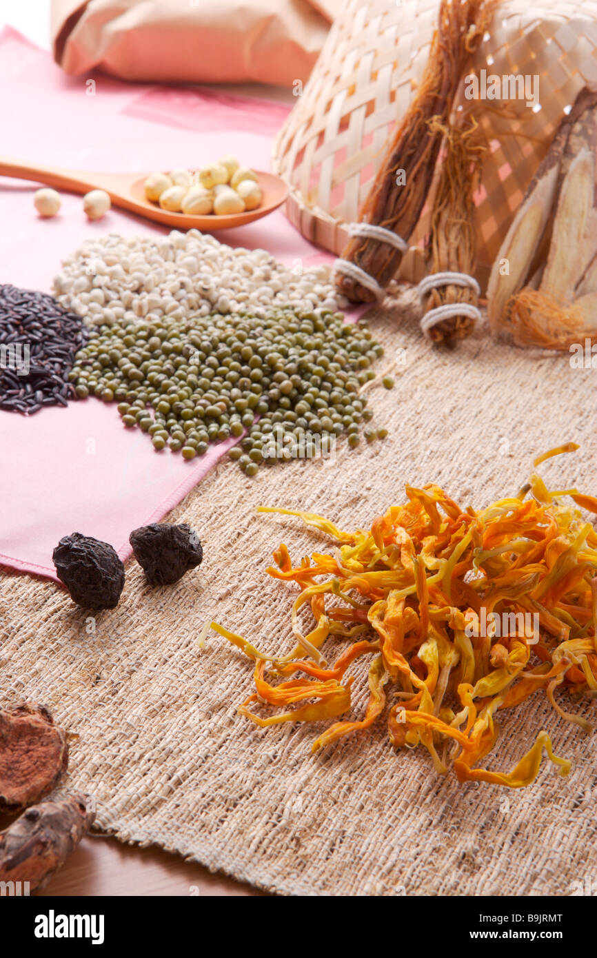 Chinese medicine tiger hi-res stock photography and images - Alamy