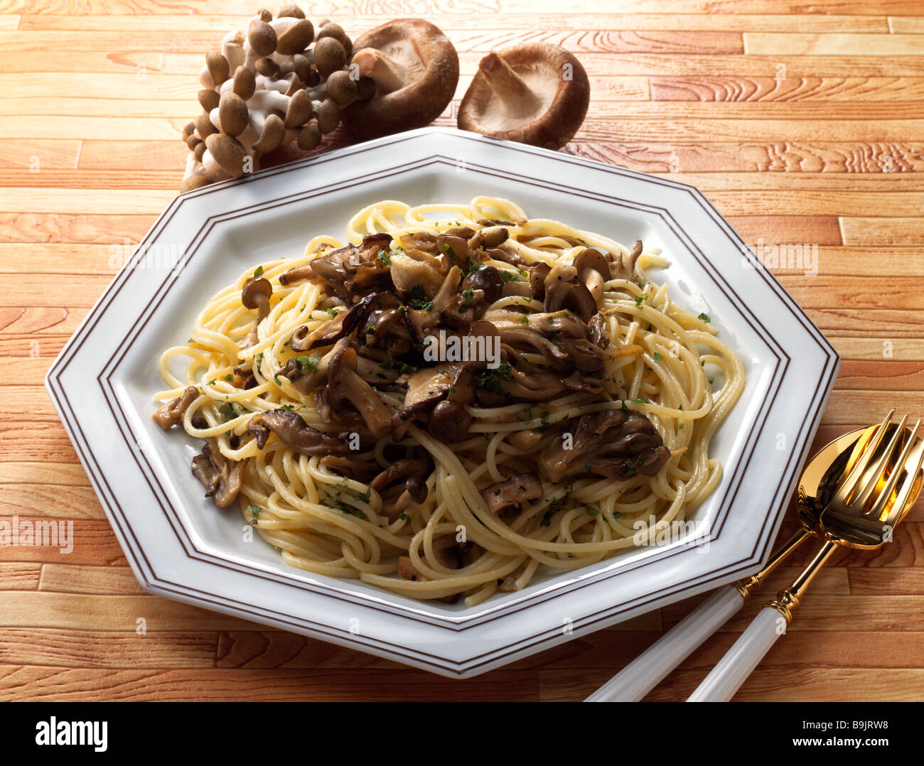Spaghetti with mushroom Stock Photo - Alamy