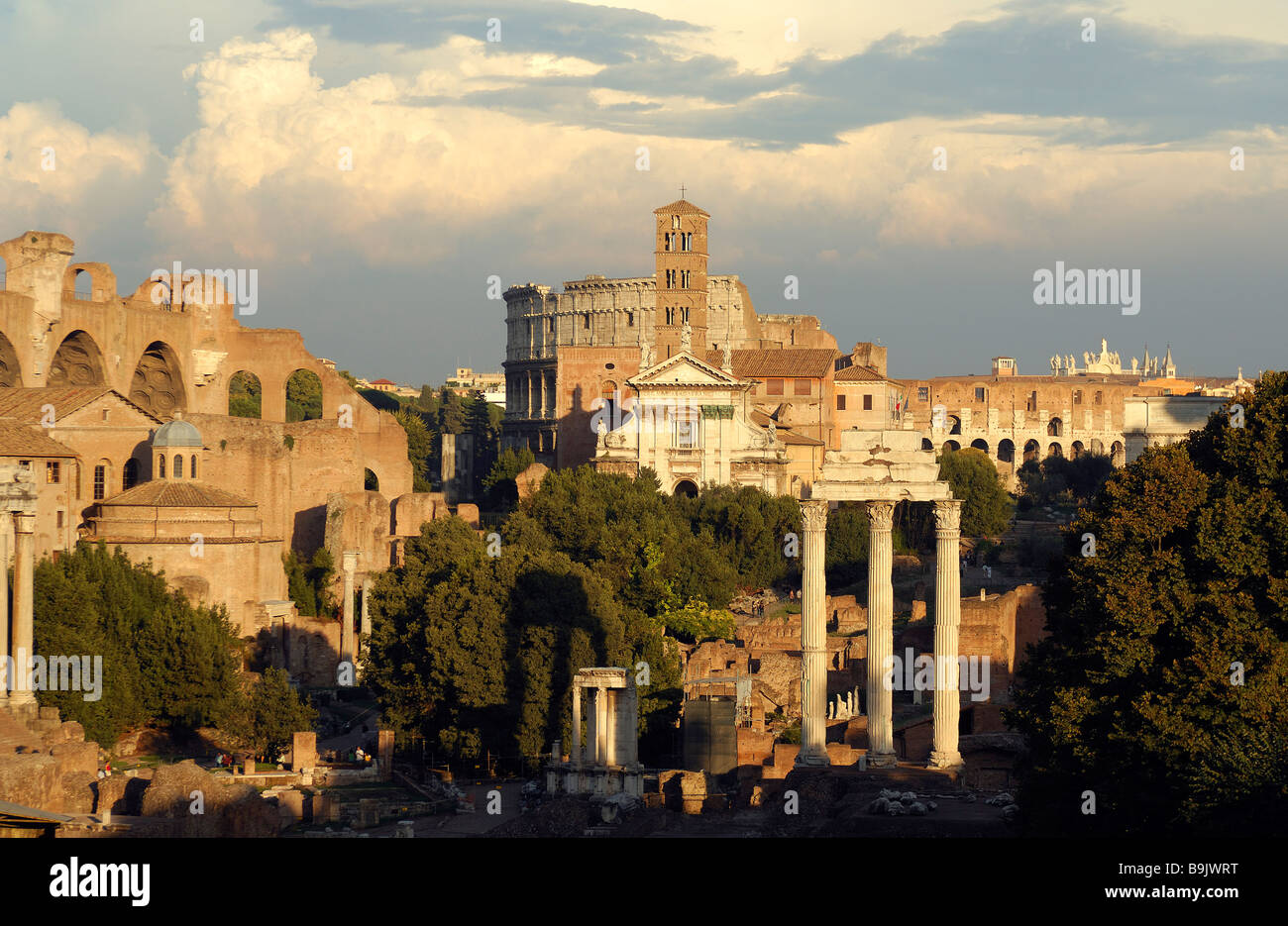 Rome forum romanum column hi-res stock photography and images - Alamy