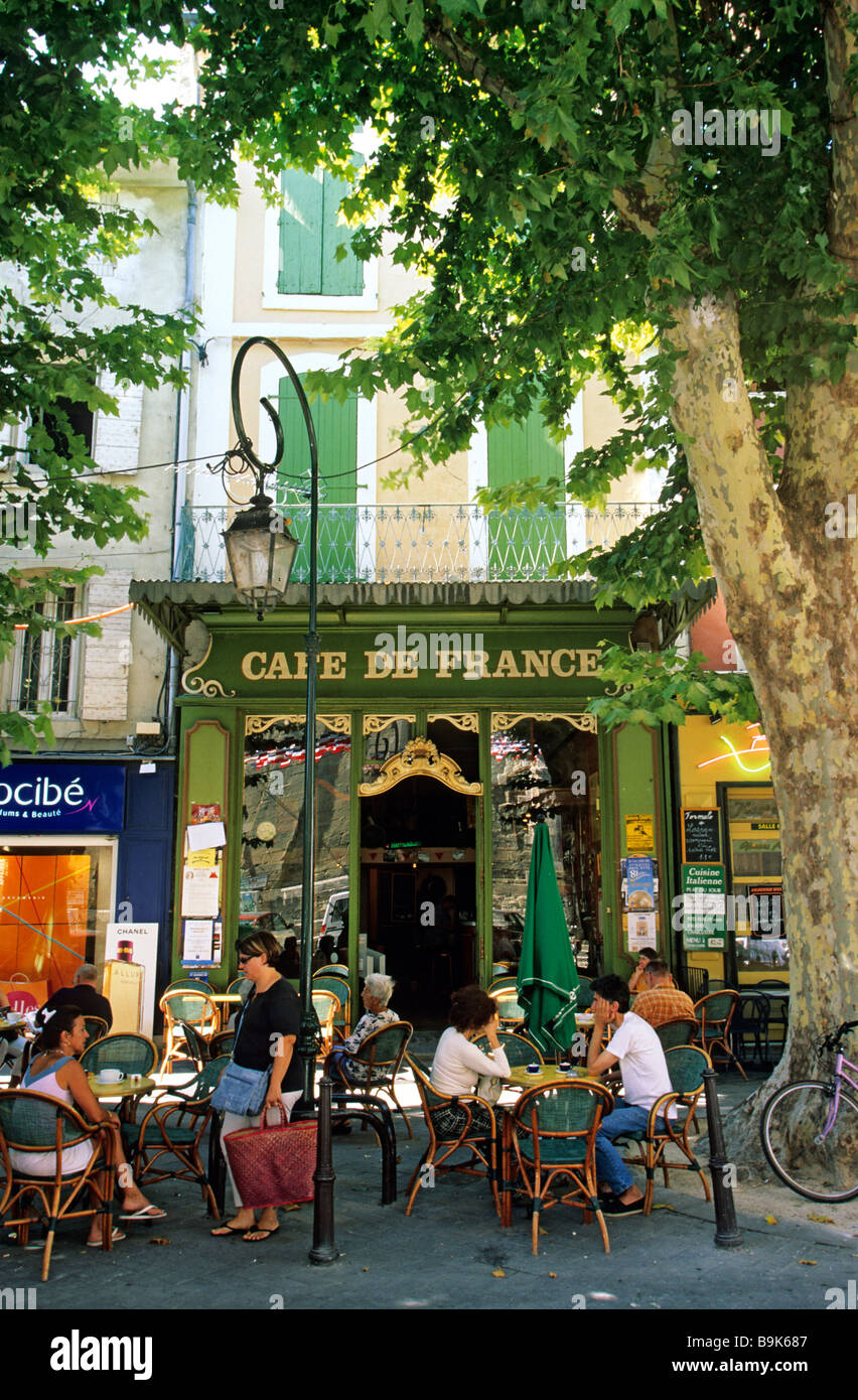 France, Vaucluse, L' Isle sur la Sorgue, Cafe de France Stock Photo ...