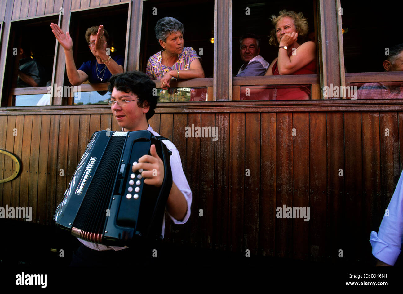 Portugal, Douro Valley, each Saturday afternoon a train commutes between Peso da Régua and Tua Stock Photo