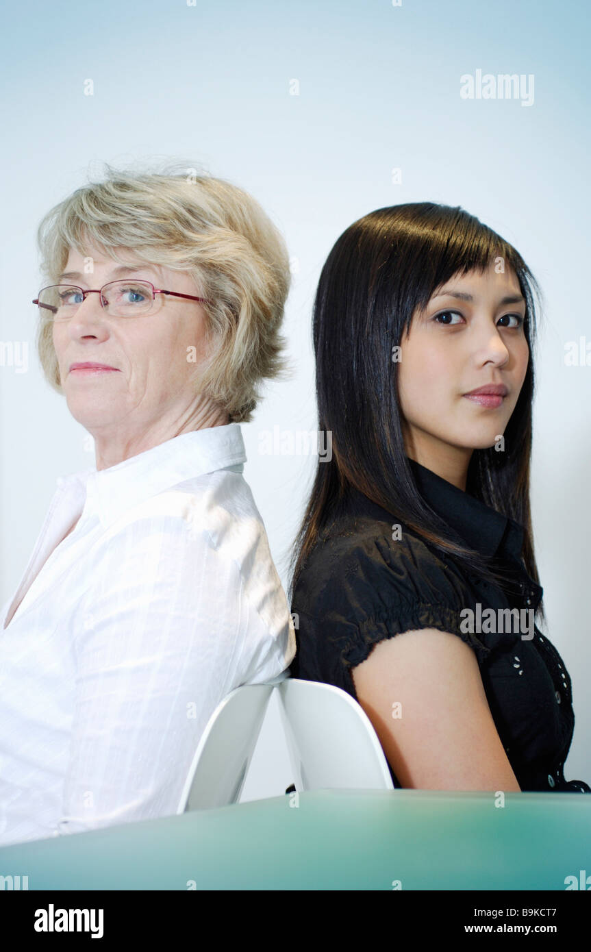 Asian woman mature hi-res stock photography and images - Alamy