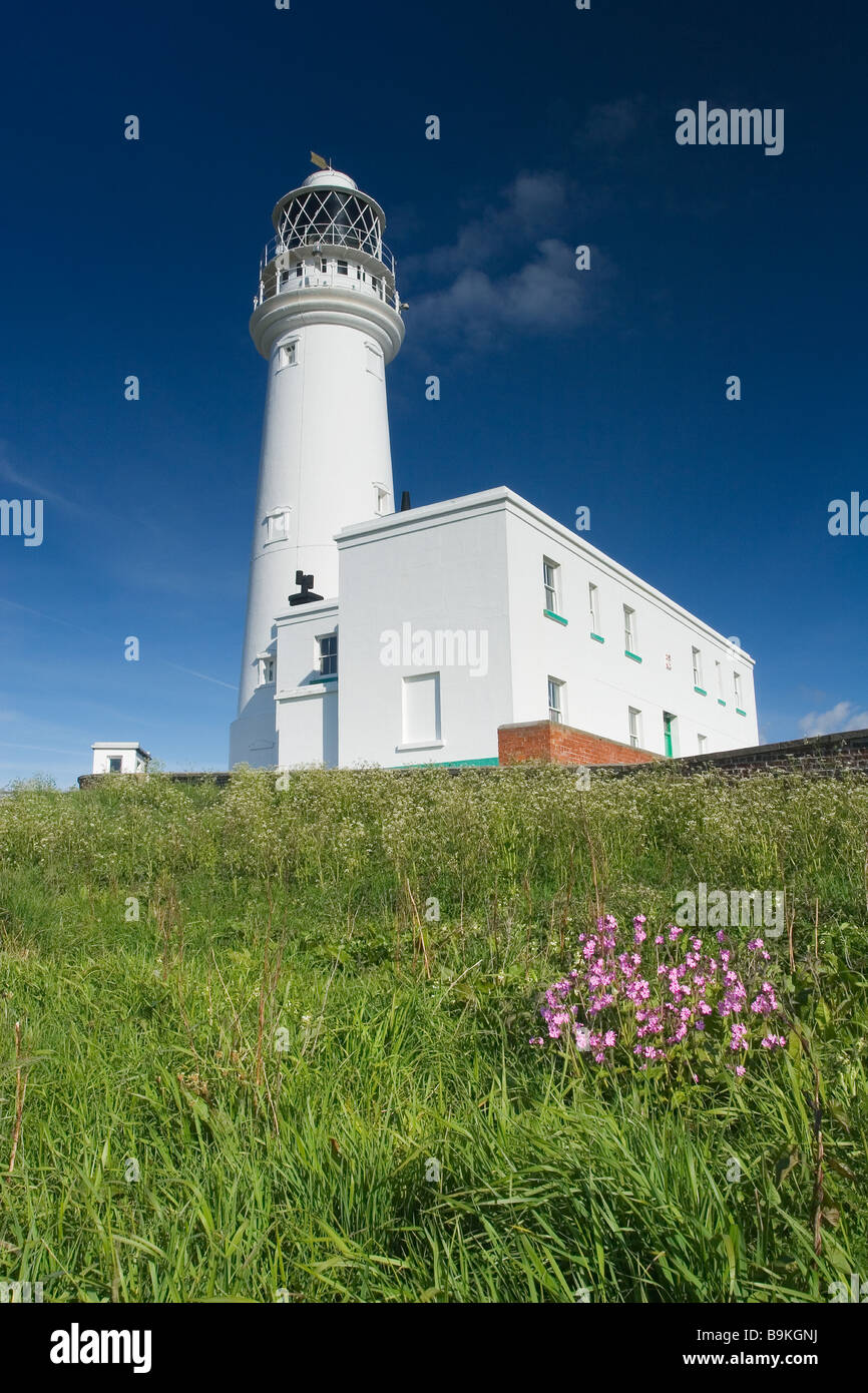 the-flamborough-lighthouse-at-flamborough-head-on-the-flamborough