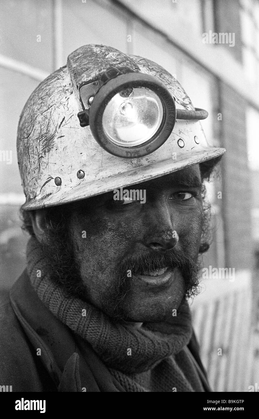 Coal miner at Granville Colliery Telford Shropshire England Uk 1970s PICTURE BY DAVID BAGNALL Coal miner miners mining Britain Uk Stock Photo