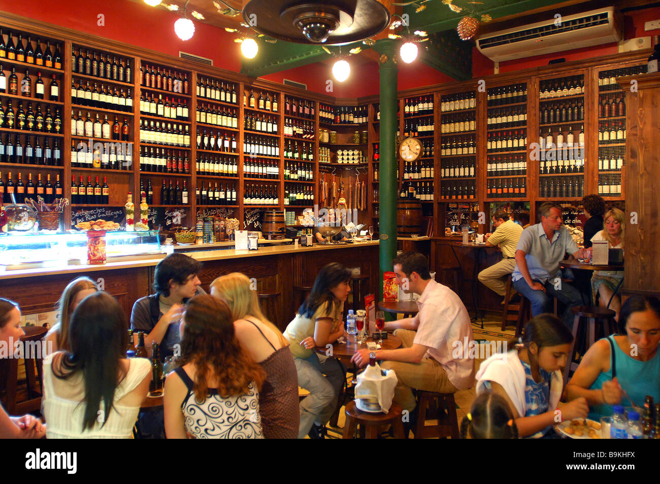 Spain, Catalonia, Barcelona, Vinya wine bar Stock Photo Alamy