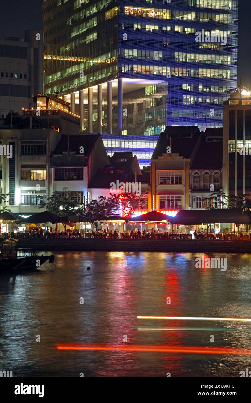 Clubs and restaurants in the Boat Quay district, Singapore Stock Photo