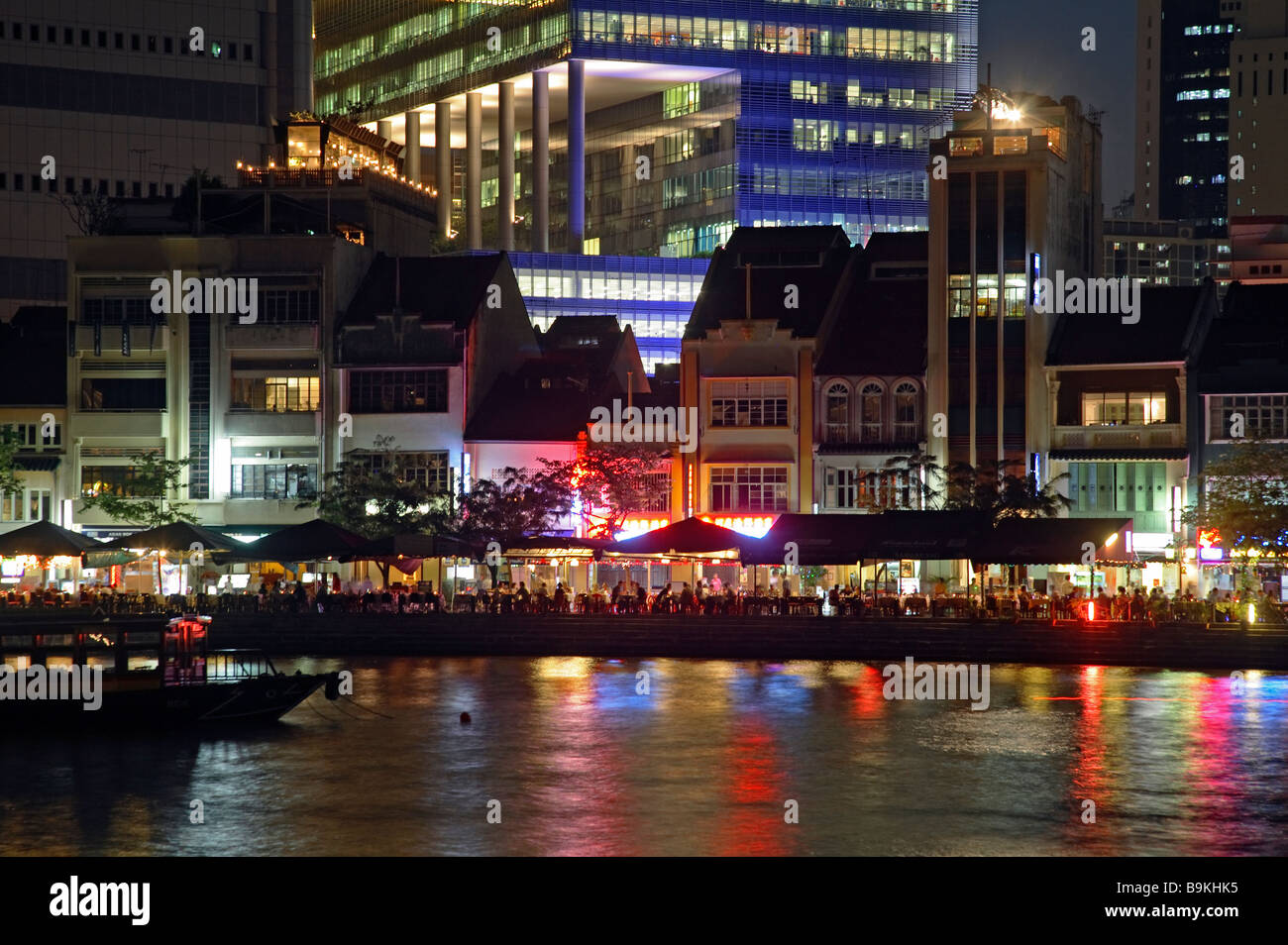 Clubs and restaurants in the Boat Quay district, Singapore Stock Photo