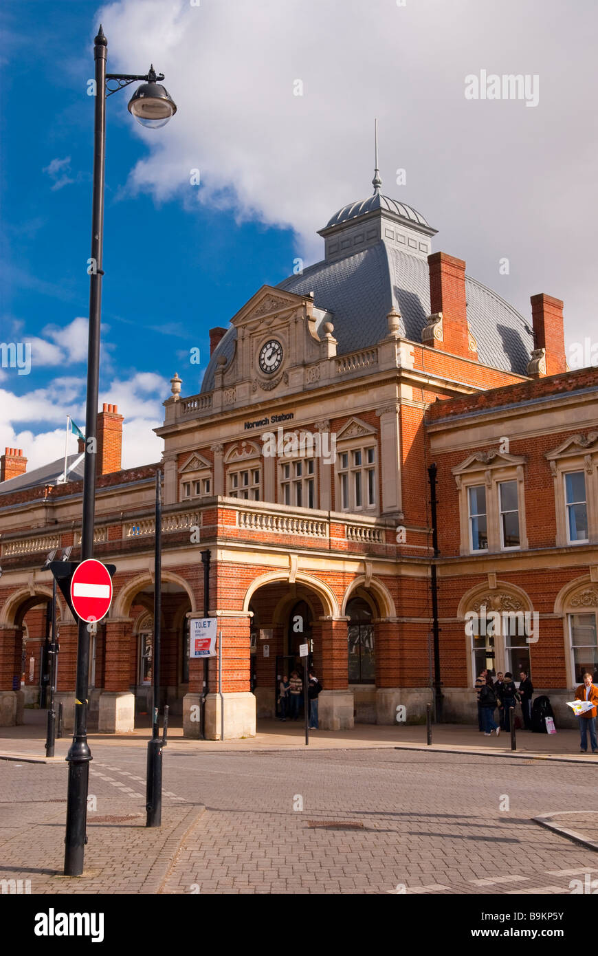 Norwich railway station in Norwich,Norfolk,Uk Stock Photo Alamy