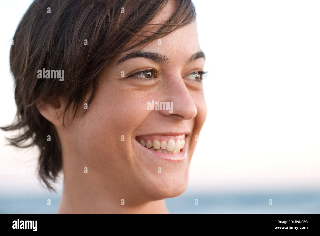 portrait of brown girl smiling Stock Photo - Alamy