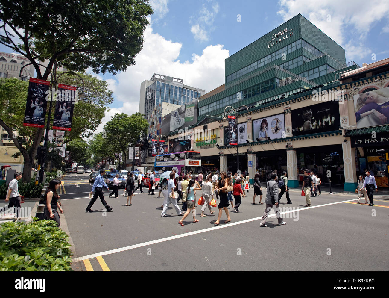 Orchard road hi-res stock photography and images - Alamy