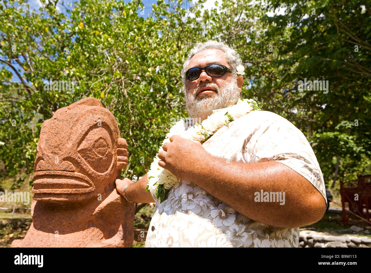 Tiki Man Statue High Resolution Stock Photography and Images - Alamy