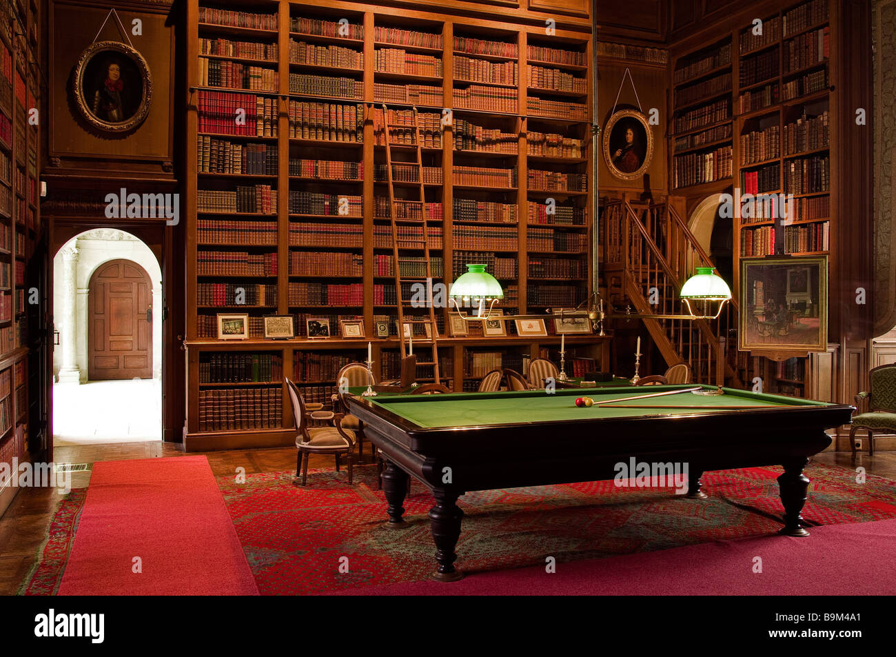 Castle billiards hi-res stock photography and images - Alamy