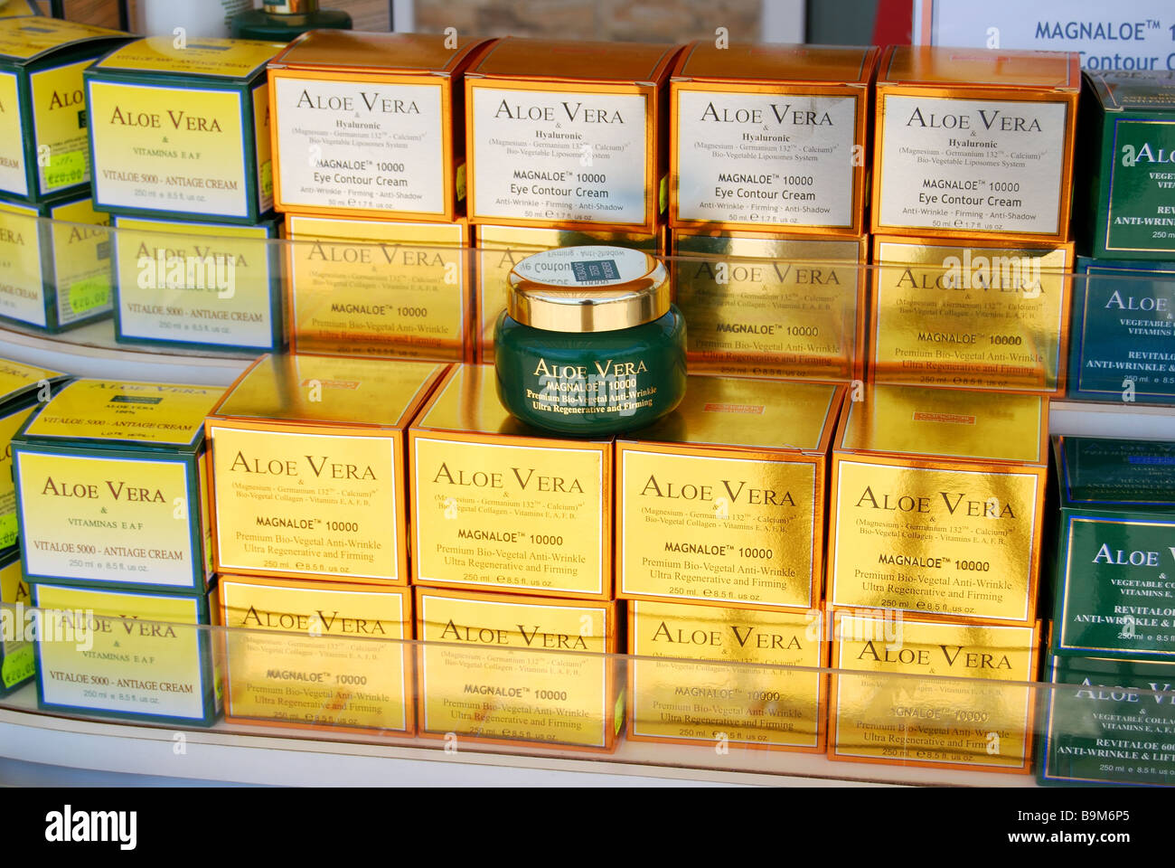 Aloe Vera products, beach promenade, Playa Blanca, Lanzarote, Canary  Islands, Spain Stock Photo - Alamy