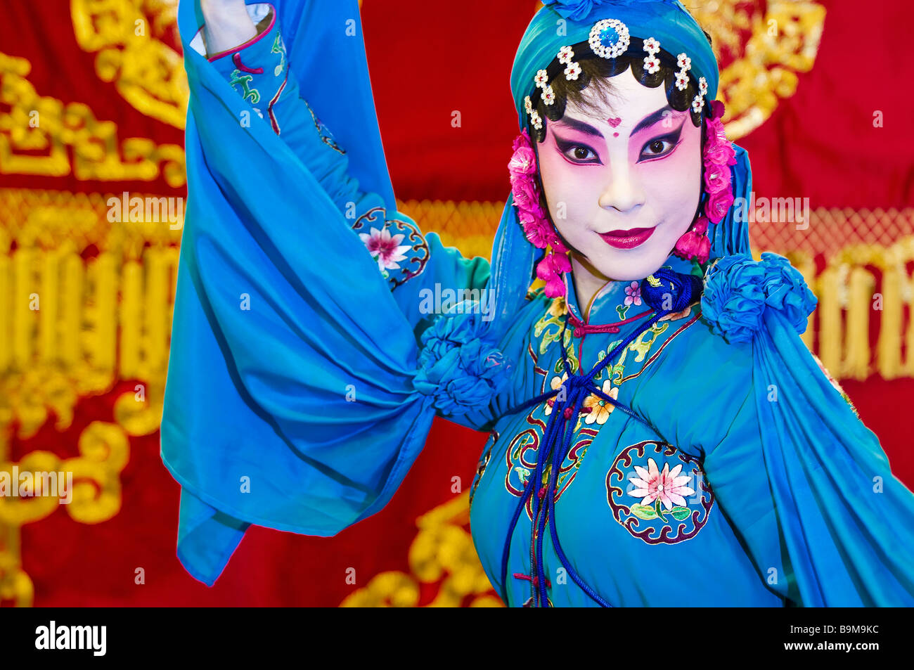 Taiwan, Taipei, Taiwan Cement Hall, Taipei Eye, actress and Chinese opera singer Chang Snow striking a pose before going on Stock Photo