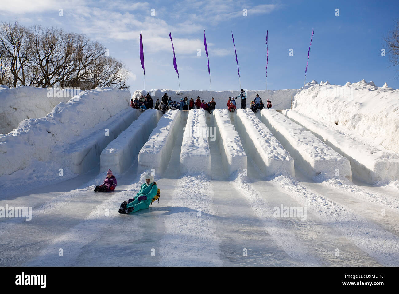 Canada, Quebec province, Gatineau city, Bal de Neige Festival, slithering  on the ice Stock Photo - Alamy