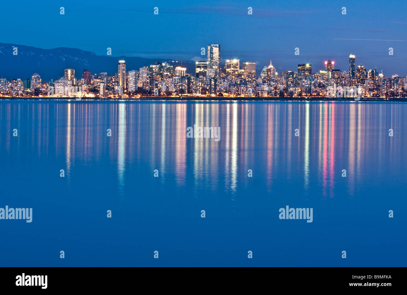 Downtown vancouver night from hi-res stock photography and images - Alamy
