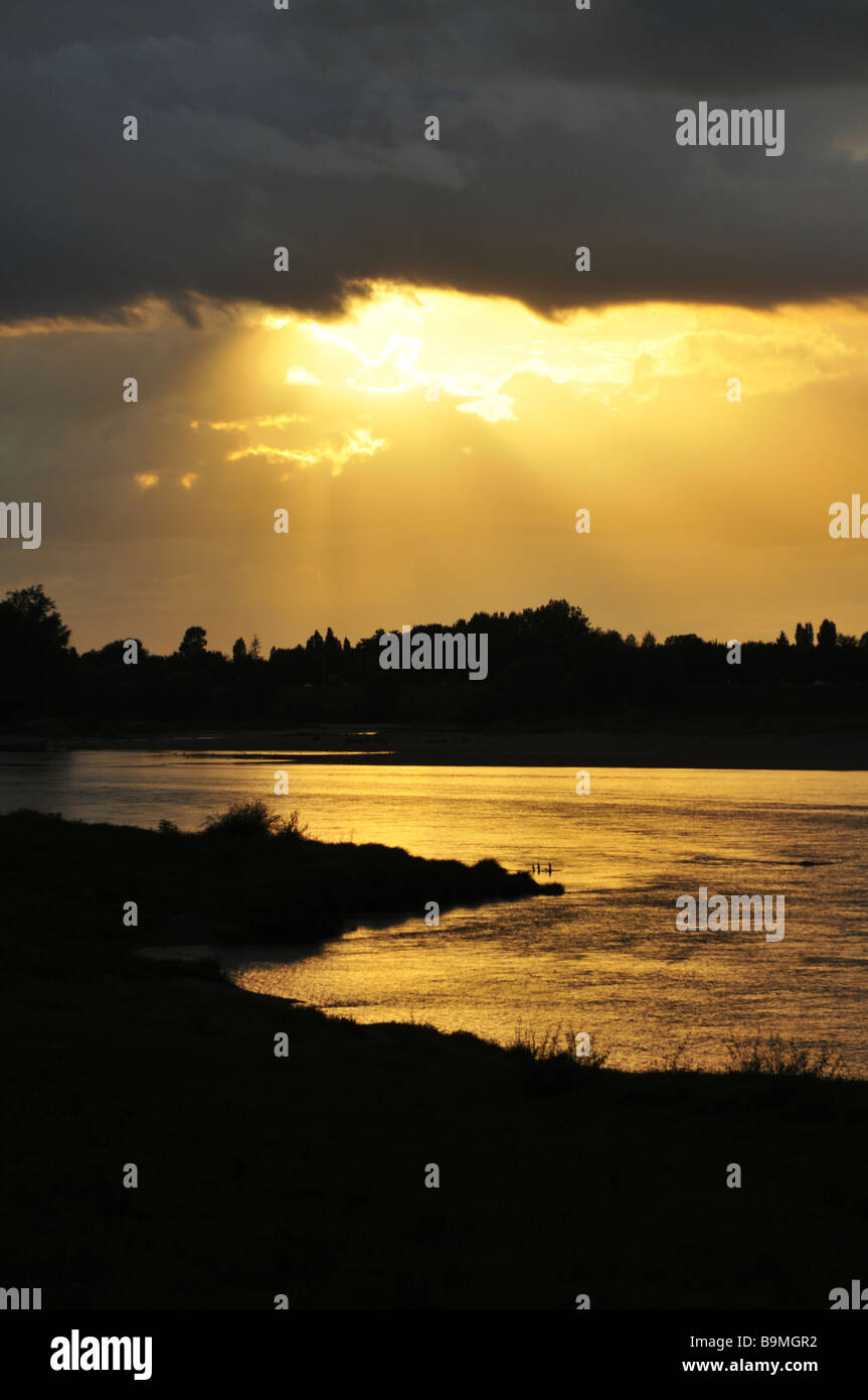 Shaft sunlight sky cloud river hi-res stock photography and images - Alamy