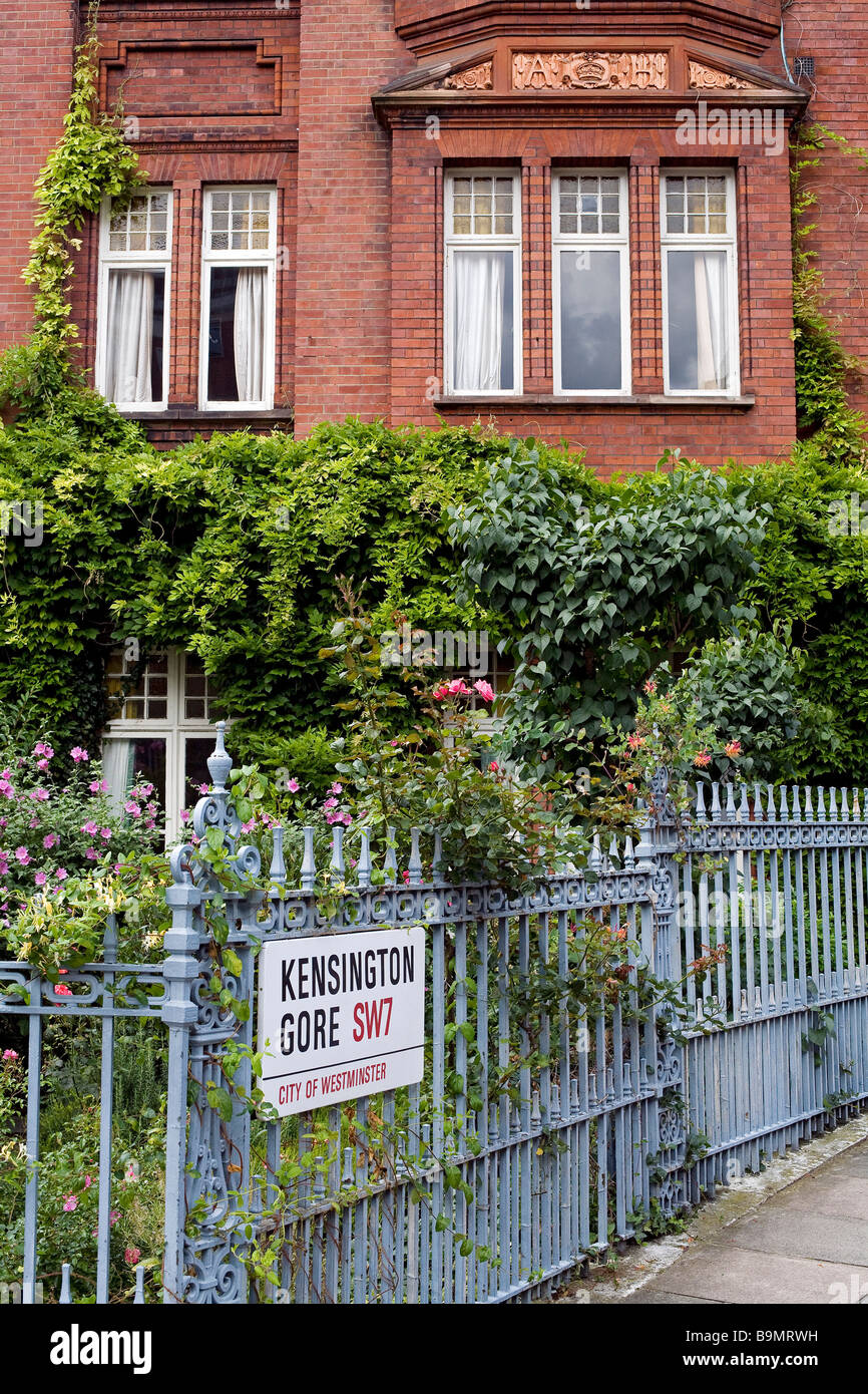 United Kingdom, London, Kensington, Kensington Gore, private garden Stock Photo