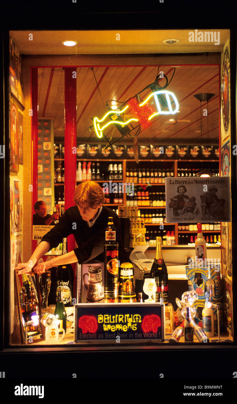 France, Bas Rhin, Strasbourg, 22 rue des Freres, the Village de la Biere, liquor store Stock