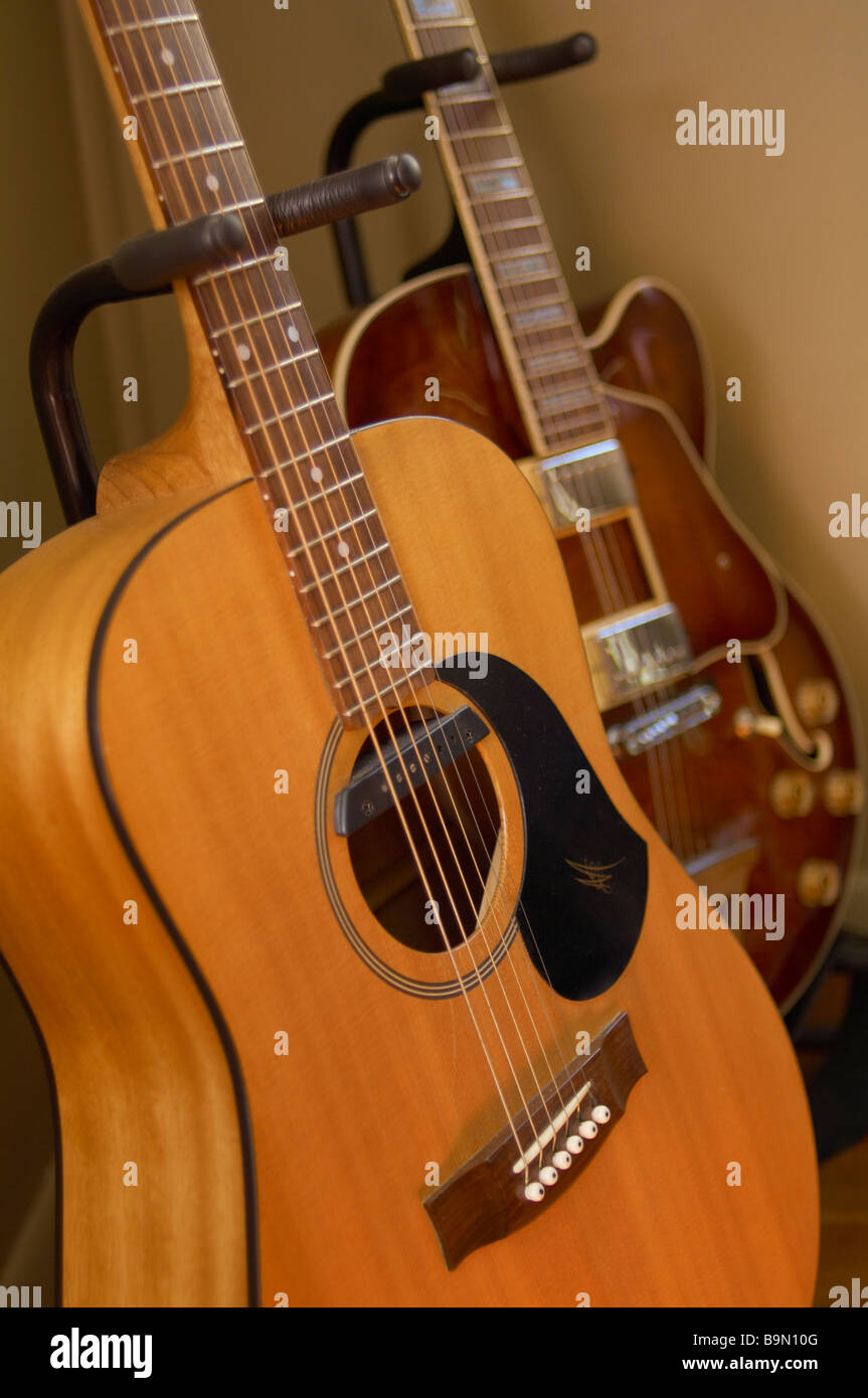 Jazz guitars hires stock photography and images Alamy