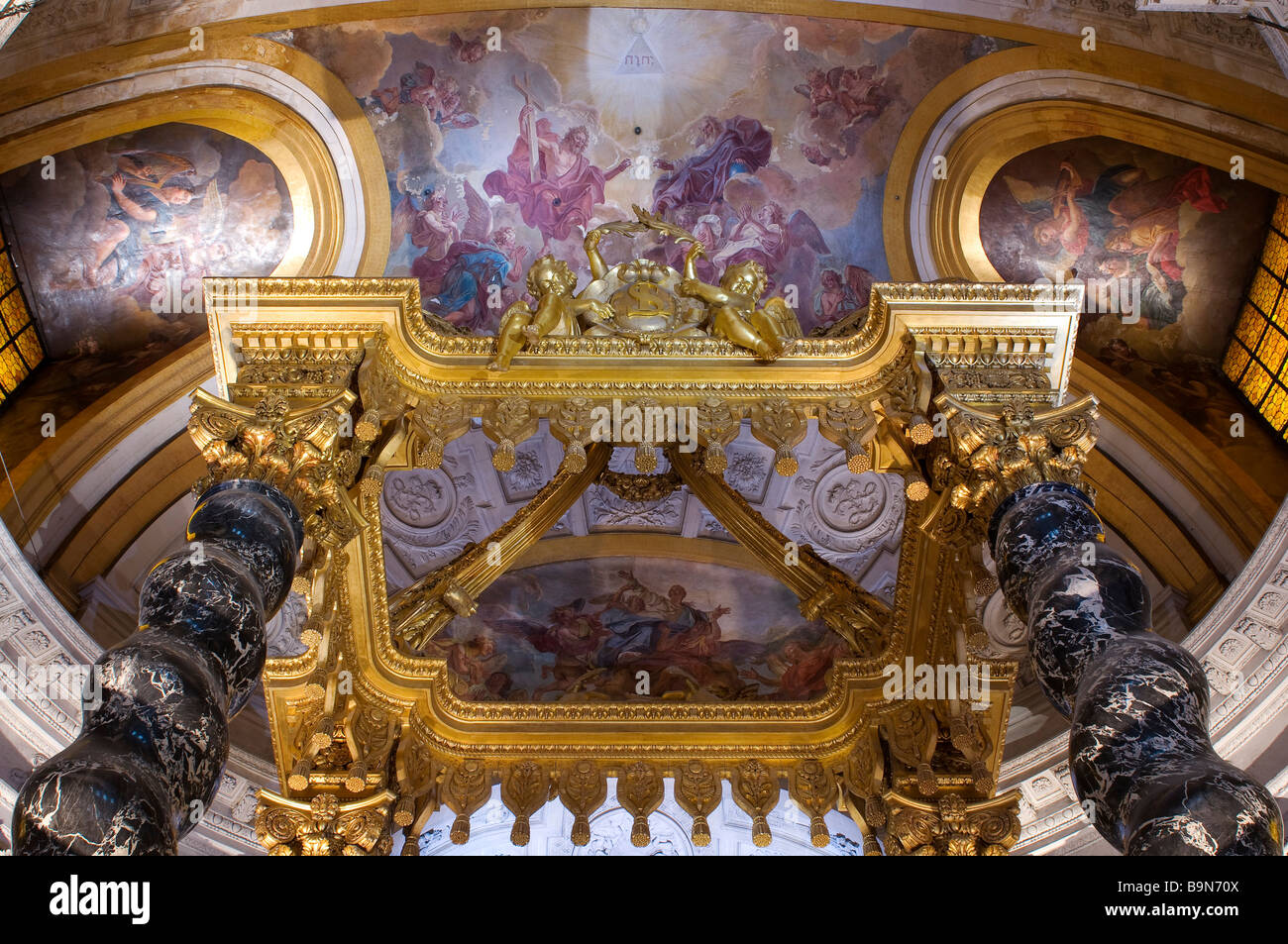 France, Paris, the Invalides, the baldachin of the dome Stock Photo - Alamy