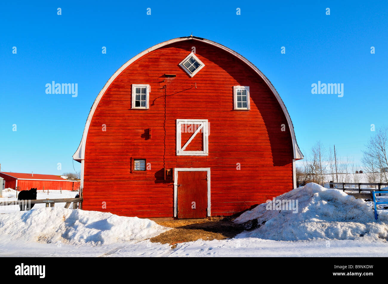 Barn rural farming doors hi-res stock photography and images - Alamy