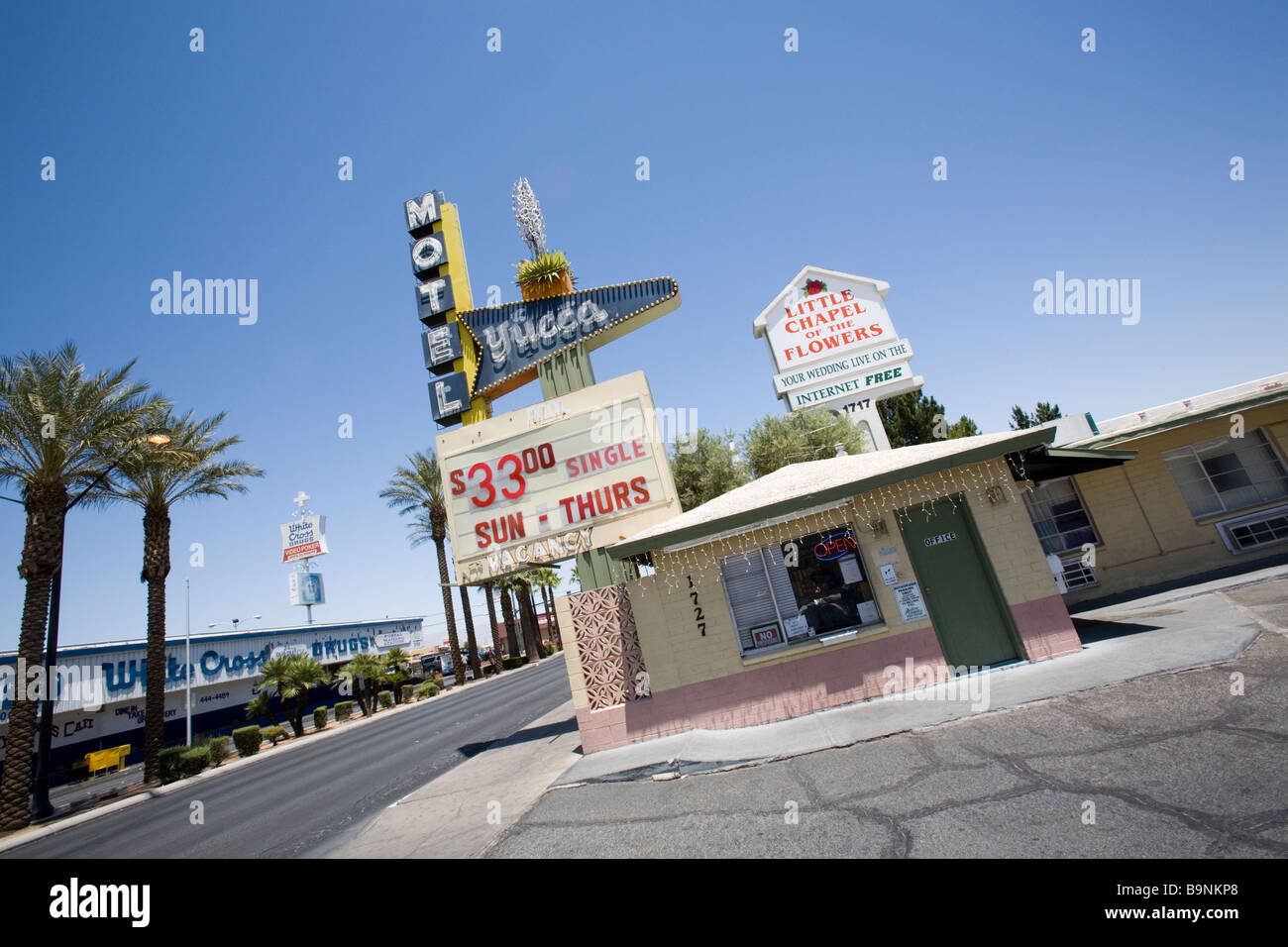 Cheap vegas hotels hi-res stock photography and images - Alamy