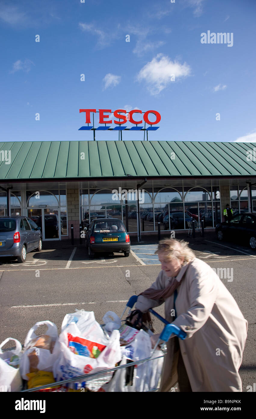 Tesco carrier bag hires stock photography and images Alamy