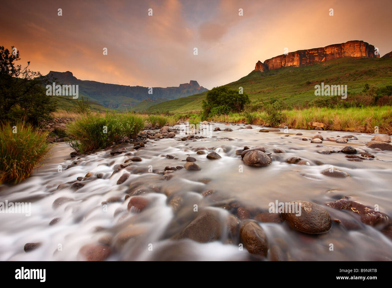 the Ampitheatre, Royal Natal National Park, Drakensberg Mountains ...