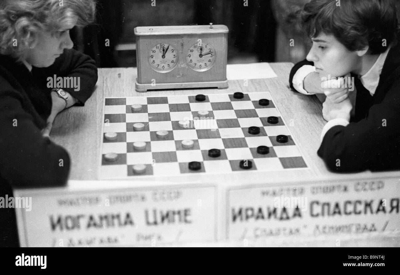 Tsime Ioganna Tsime left and Iraida Spasskaya face each other during U S S R ...