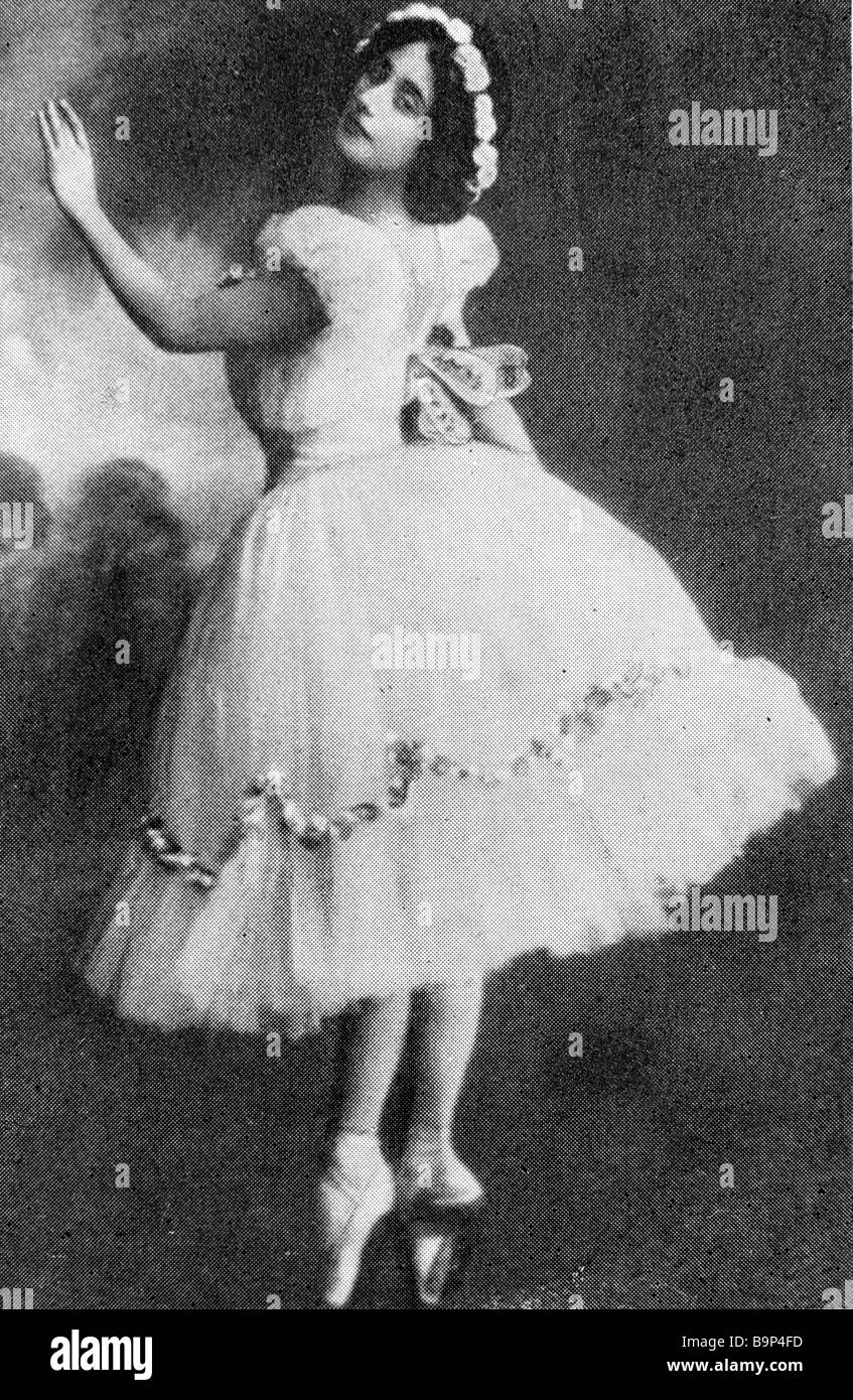 Famous Russian ballet dancer Anna Pavlova as Sylph in the ballet