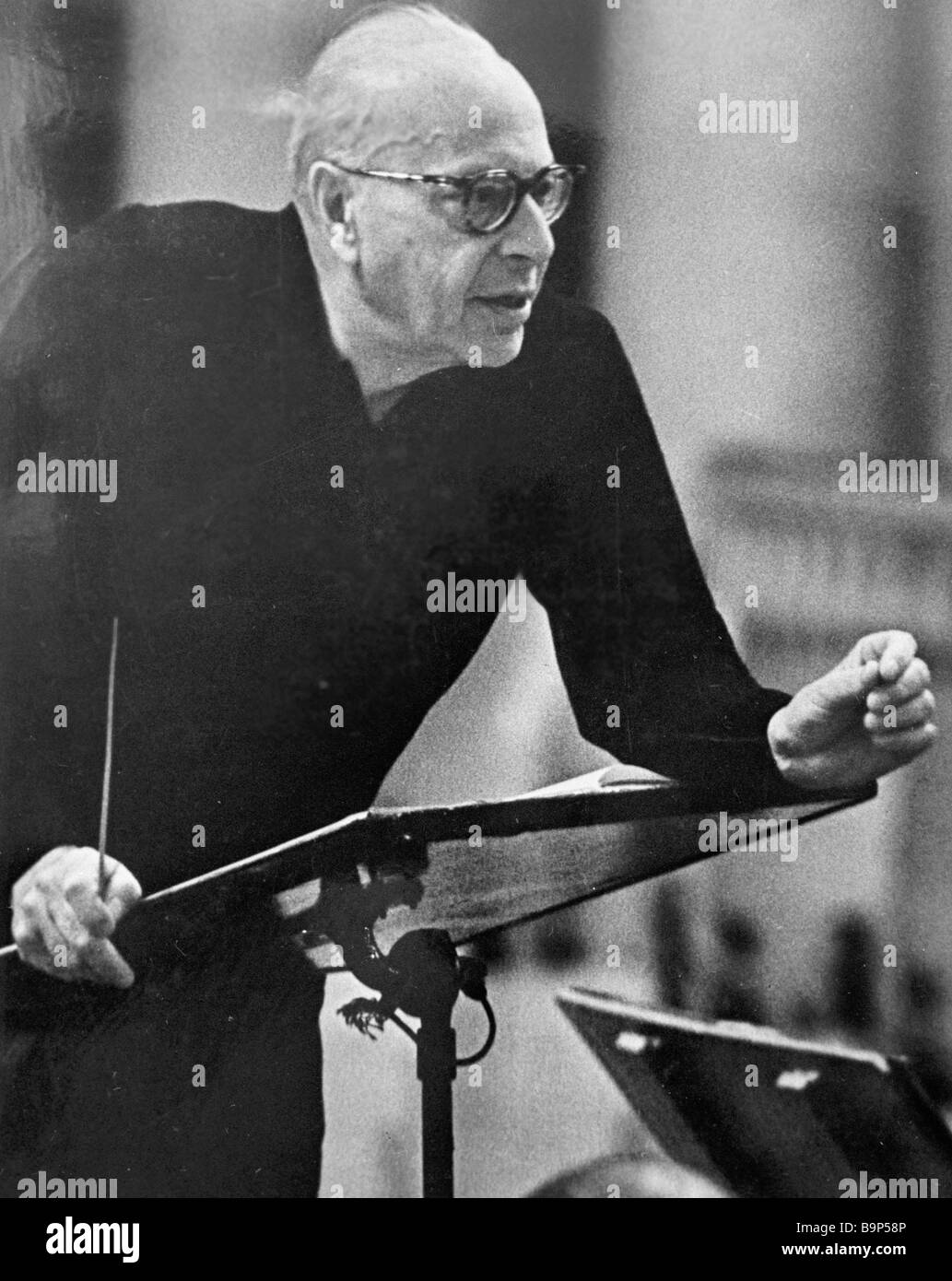 Hungarian Pianist And Conductor George Szell Stock Photo Alamy