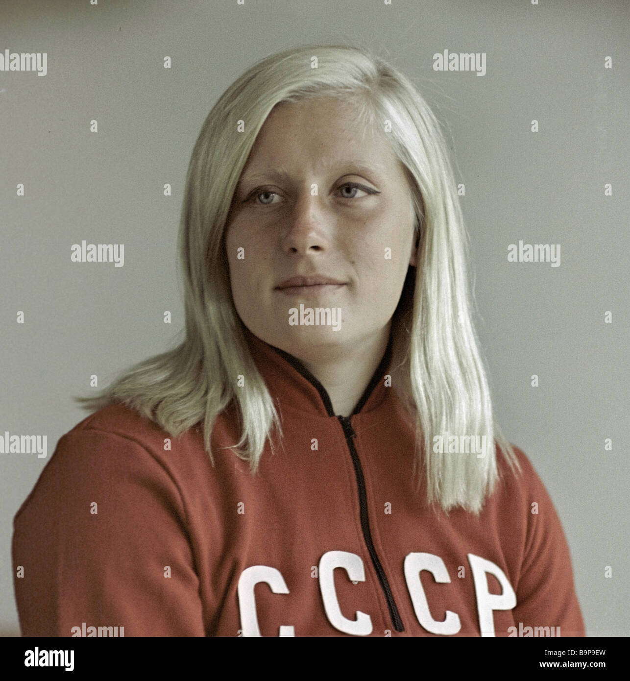 Galina Prozumenshikova Tokyo Olympic 200m breaststroke champion Stock