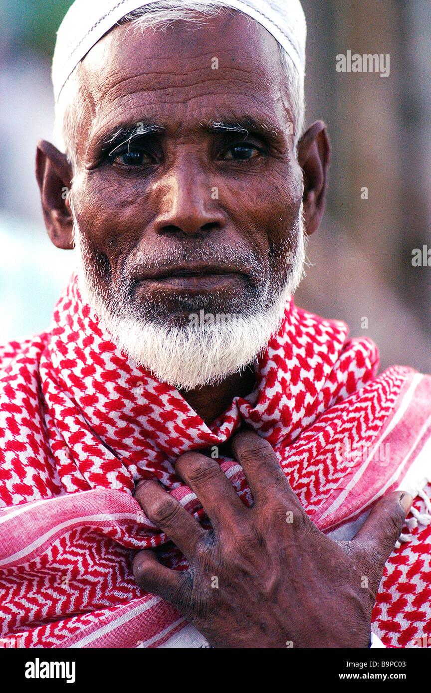 A muslim man in traditional dress Sylet Bangladesh Stock Photo Alamy