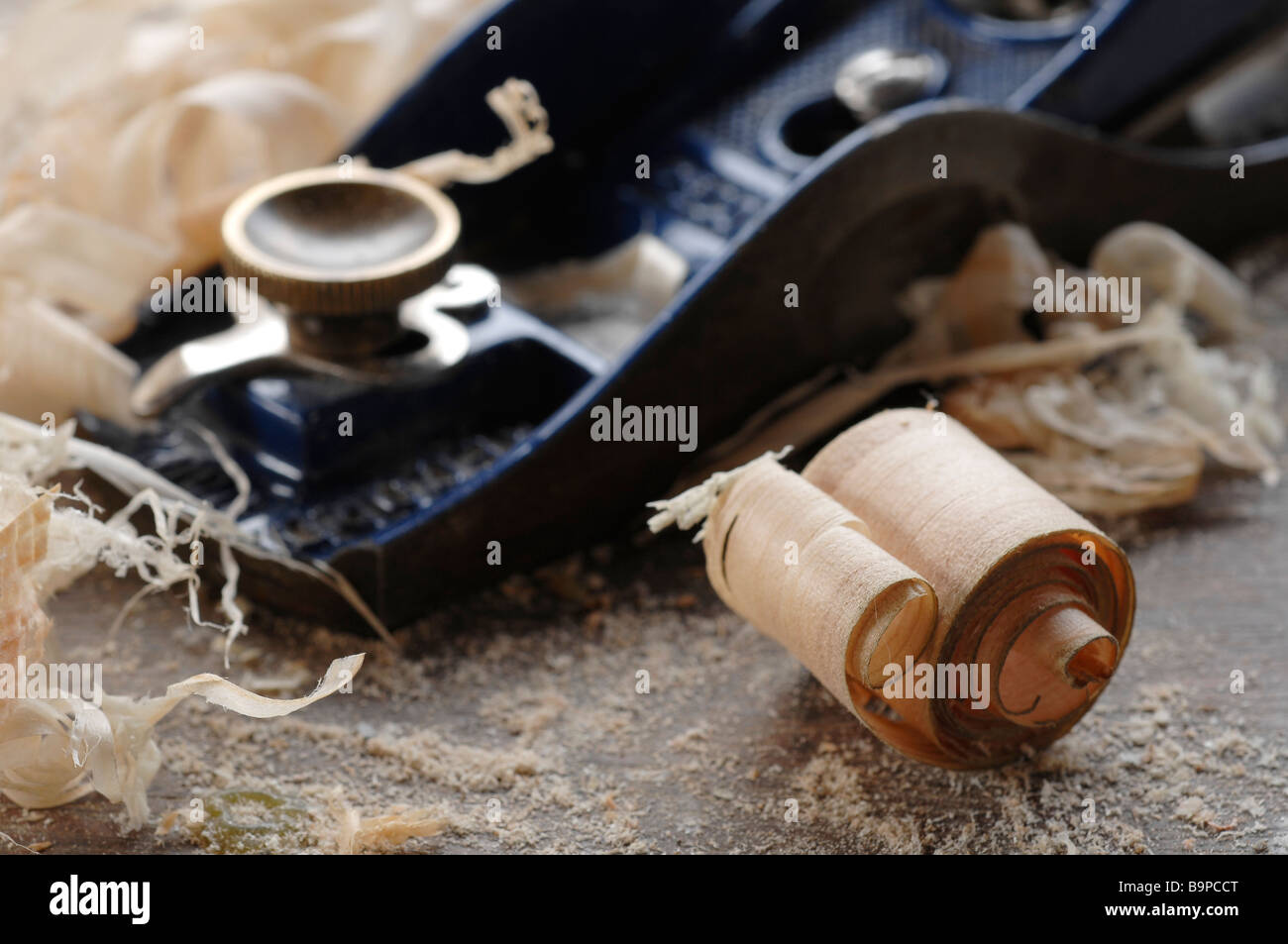 wood shaving shavings Stock Photo - Alamy